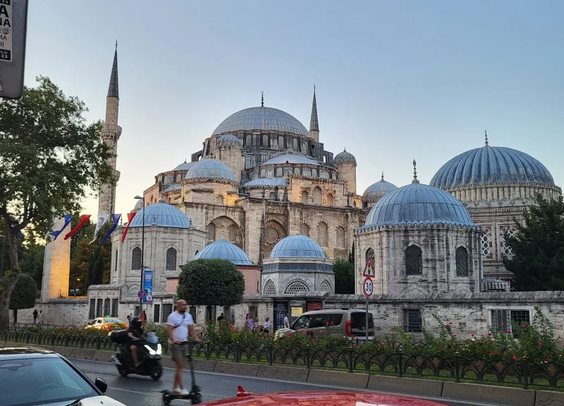 Nasrullahin moskeija (Nasrullah Camii) Kastamonussa – matkaopas